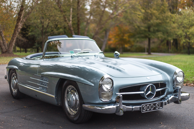 Illustration for article titled The Mercedes-AMG GT C Roadster And Mercedes-Benz 300SL Roadster Both Hail From A Golden Age